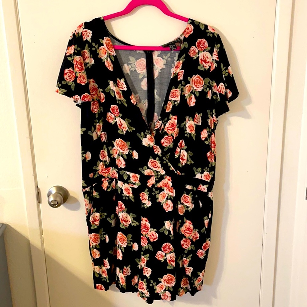 F21 PLUS Black Floral deep V Romper